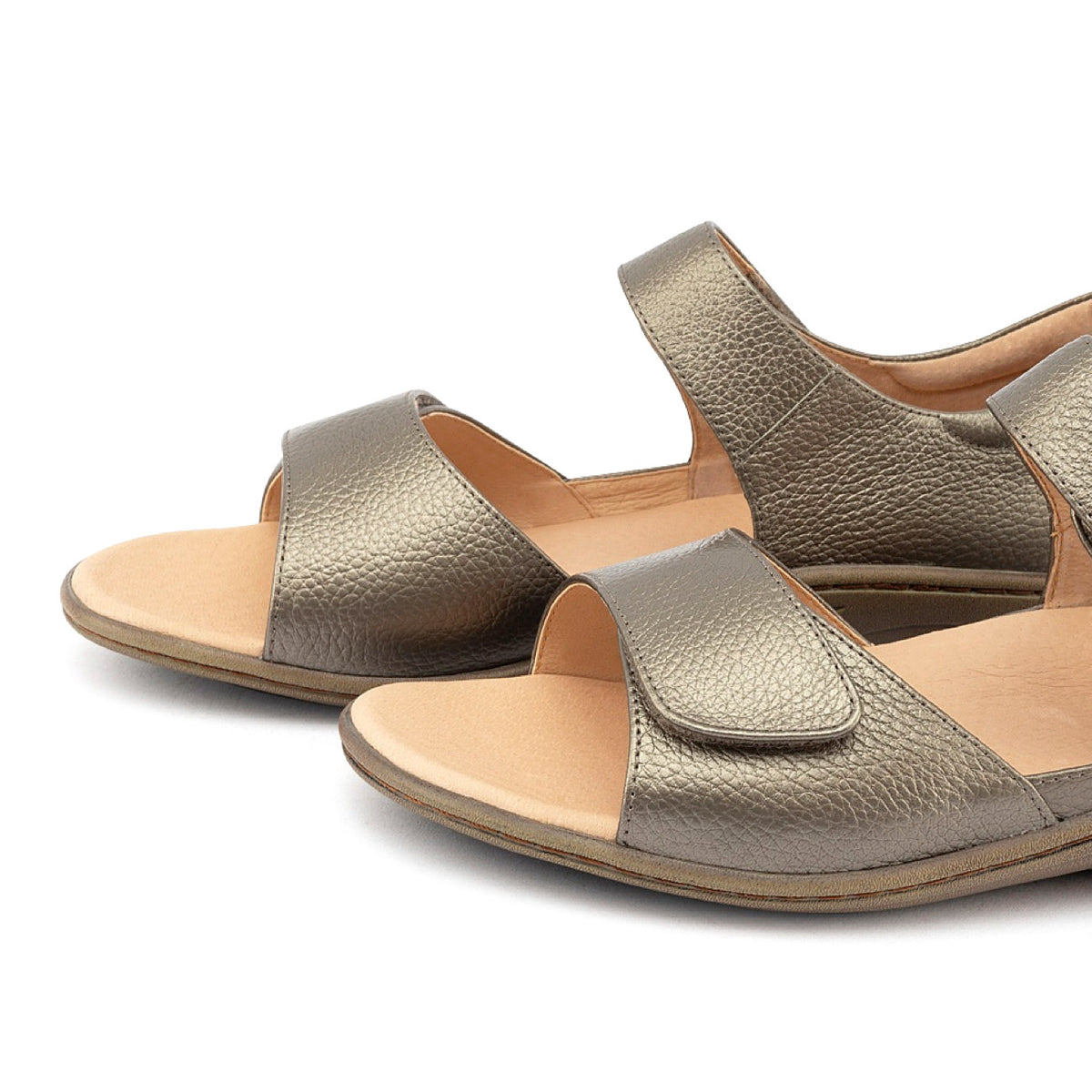 Klouds Violet Pebble Metallic Leather Sandal Metallic
