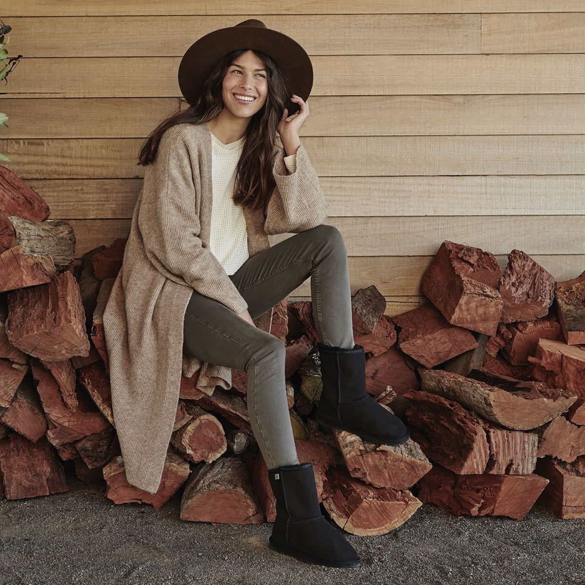 Emu Australia, Platinum Stinger Lo, Australian Sheepskin, Black Ugg Boots Emu Australia 